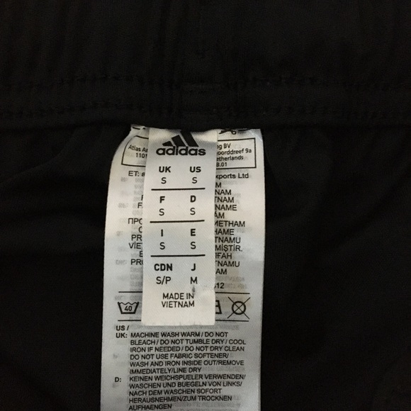 ADIDAS SHORTS: BRAND NEW - Picture 3 of 3